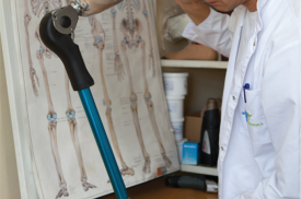 Ortopedas technologas tobulina protezą